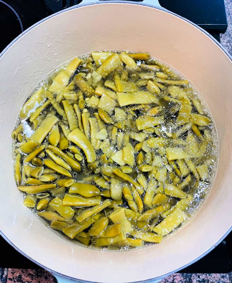 green beans covered with oil